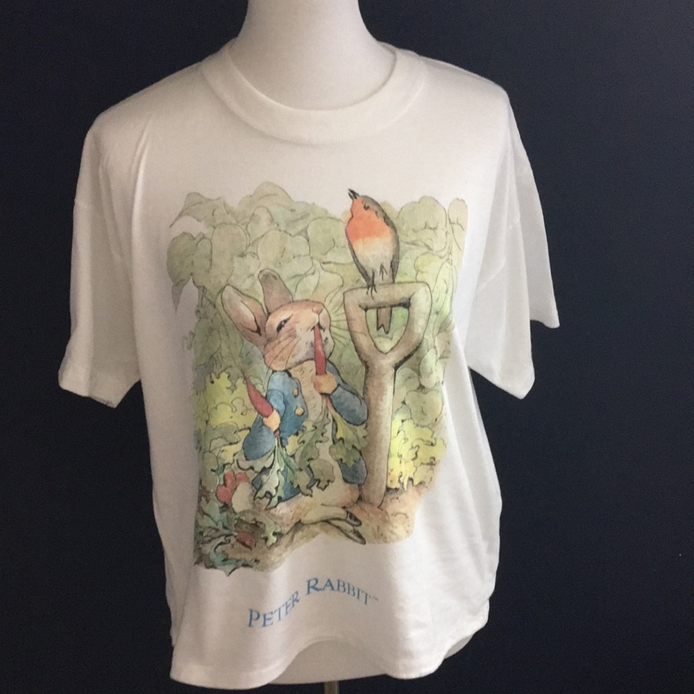 Peter Rabbit T-Shirt. Size L